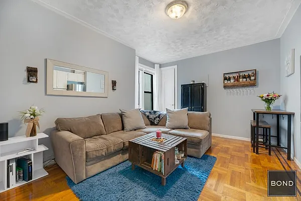 Sold by Bond New York | media 18