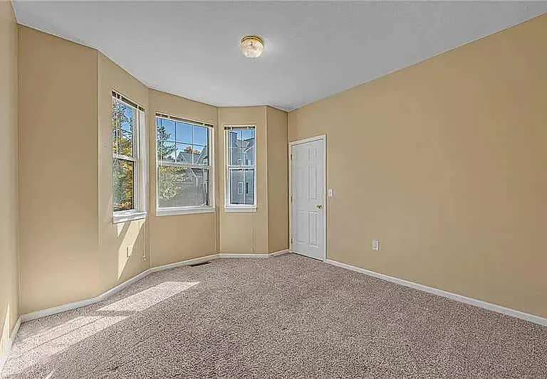 633 Eagle Pointe Dr #633 — Photo 15