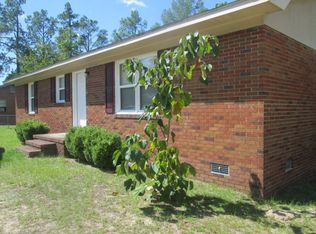 633 King Circle Dr, Swainsboro, GA 30401