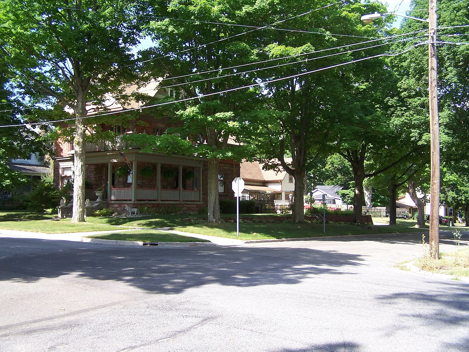202 S Park St photo 1
