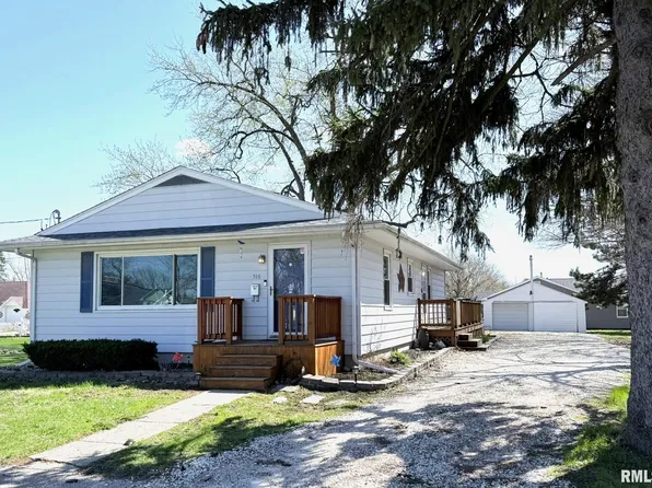 516 E South St, Knoxville, IL 61448