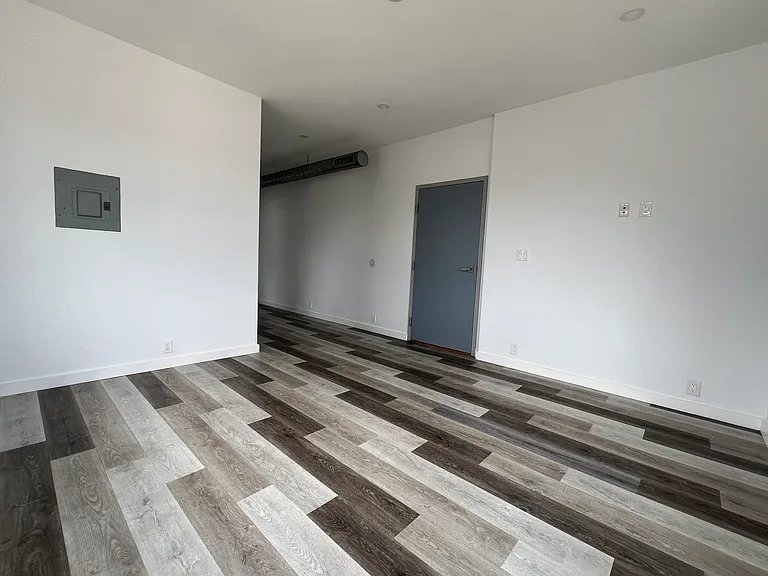 1814 SW 22nd Ave #8 — Photo 6