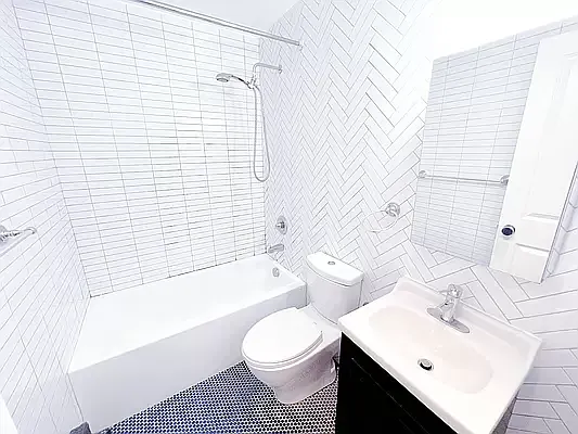 Rented by Avenues Real Estate | media 5