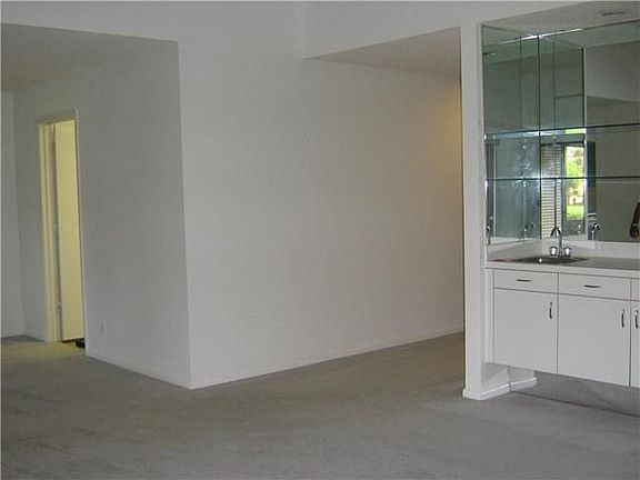 4th image of 3352 SW Bobalink Way