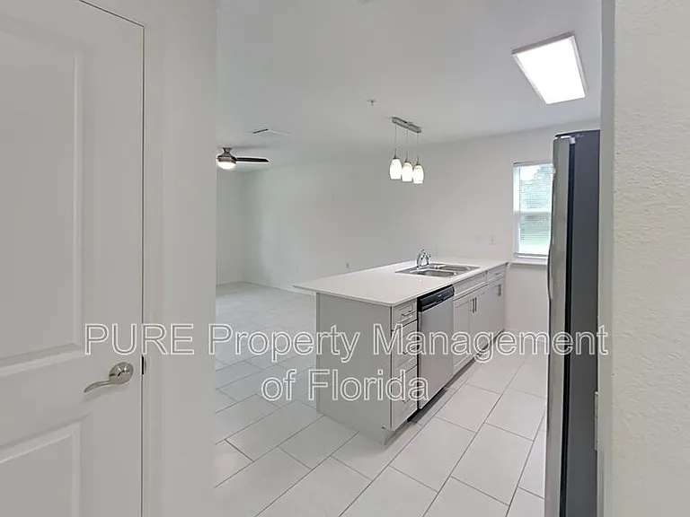 710 NE 4th St #101 — Photo 8