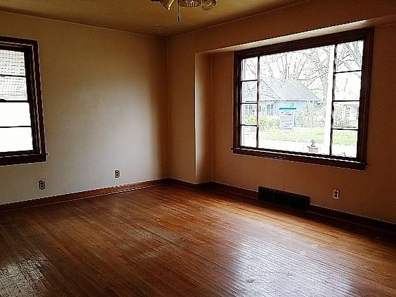 2nd image of 2215 N Church St
