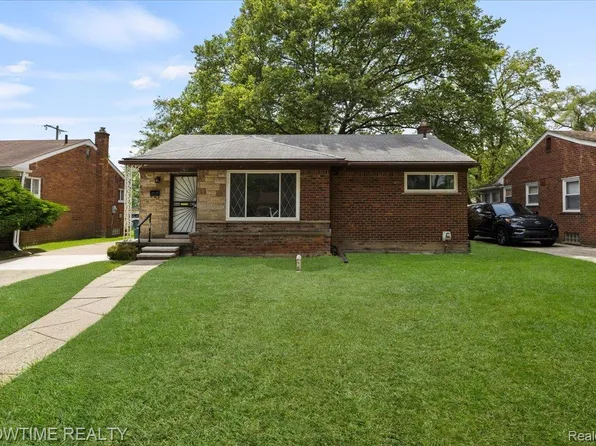 24611 Kenosha St, Oak Park, MI 48237