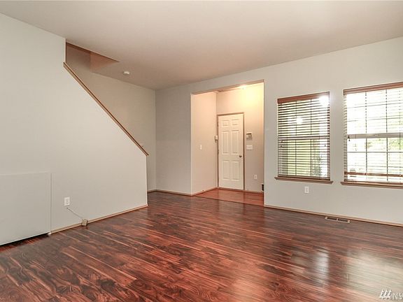 5th image of 1222 7th St SE APT M