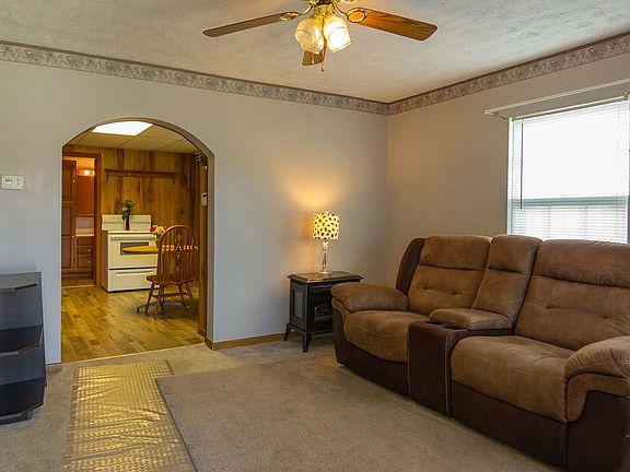 5th image of 836 Lennie Ave