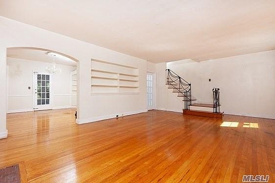 3rd image of 380 Ocean Ave