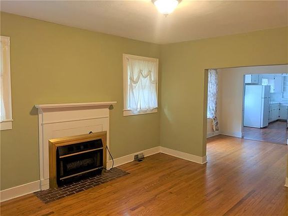 2nd image of 220 Norwood St SW
