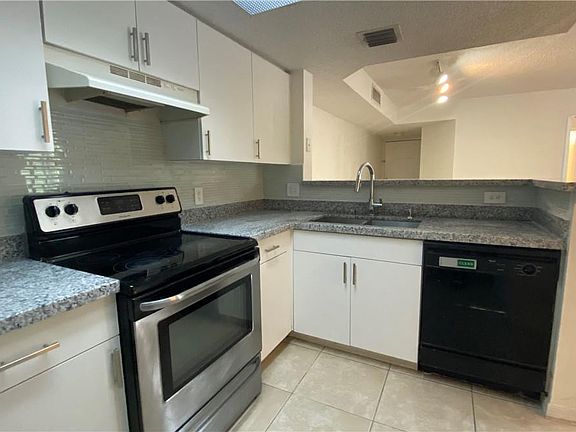2nd image of 5045 Wiles Rd APT 205