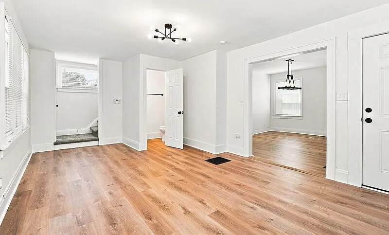 3 bed, 1.5 bath, $1,795 — Photo 3