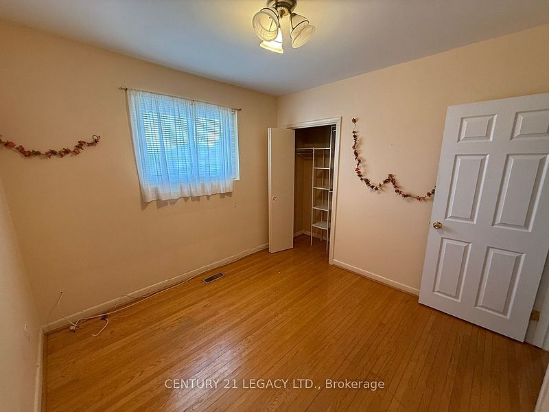 Brampton House for rent - 3 Bedrooms — photo 15