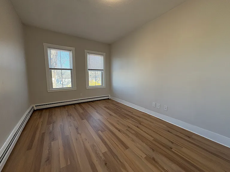 26 Saint James St #26 — Photo 14