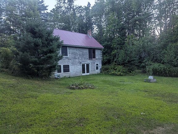 2nd image of 128 Stetson Road E