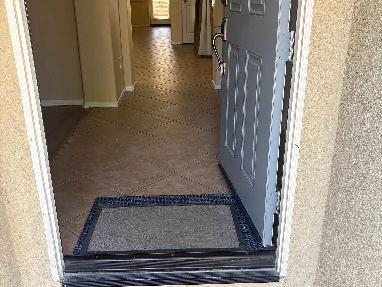 3 bed, 2.5 bath, 1766 sqft, $3,200 — Photo 2