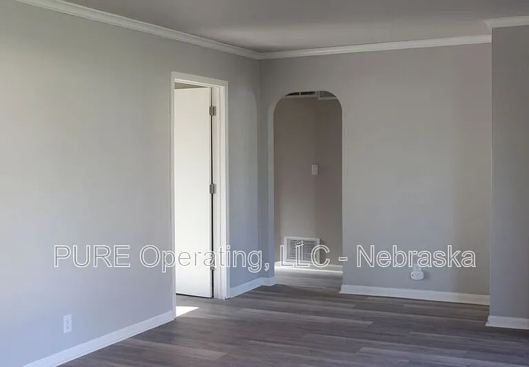 670 S 69th St — Photo 8