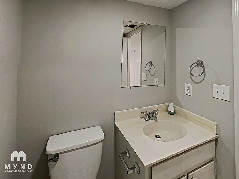 785 Edenton Ct — Photo 18
