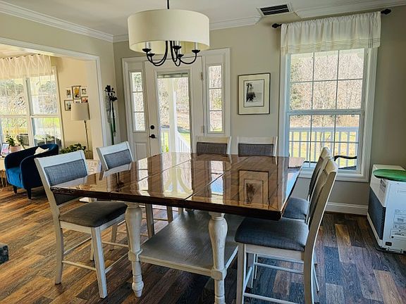 Dining area beside kitchen