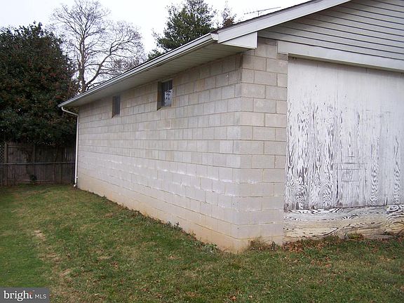 4th image of 33 Hersh Ave