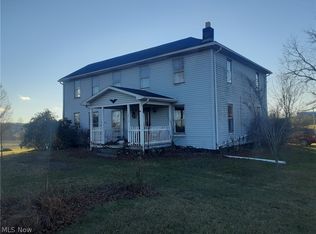 3713 State Route 555, Little Hocking, OH 45742