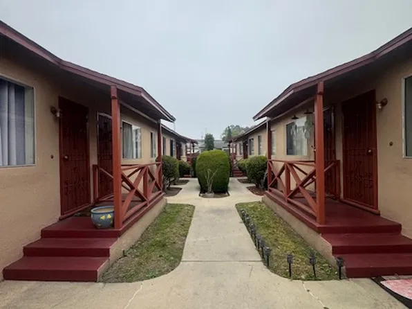 553 W Imperial Hwy APT 2, Los Angeles, CA 90044