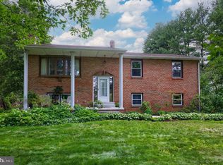 1689 Shumaker Rd, Manheim, PA 17545