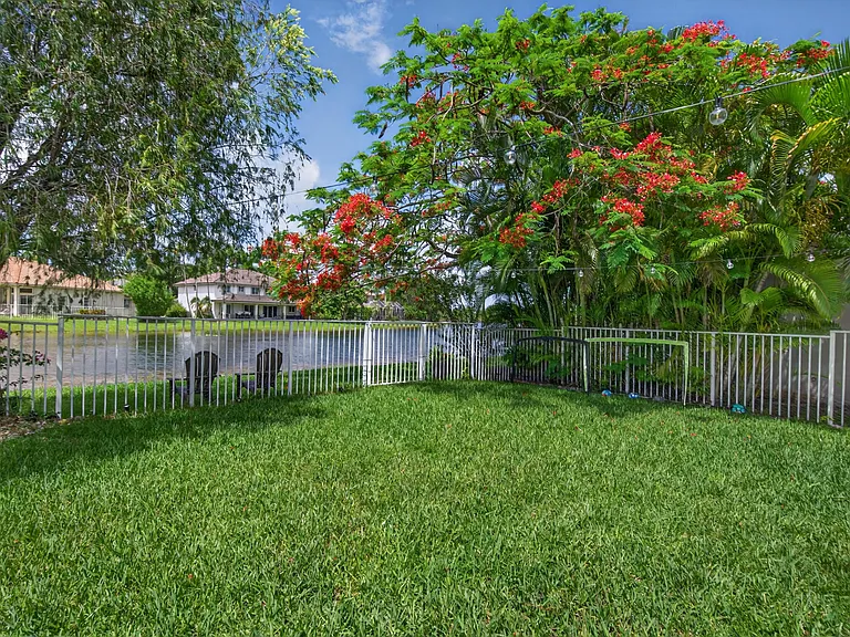 1374 Canary Island Dr — Photo 46