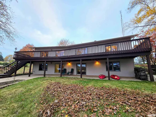 101 Almond Poin, Petersburg, IL 62675