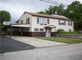 30 Flanders St, Johnston, RI 02919
