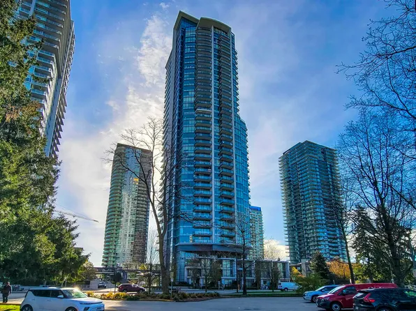 4900 Lennox Ln #4003, Burnaby, BC V5H 0G9