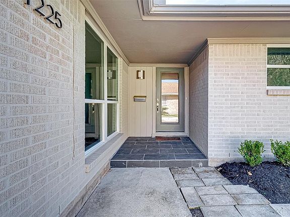 3rd image of 11225 Elbeck Dr