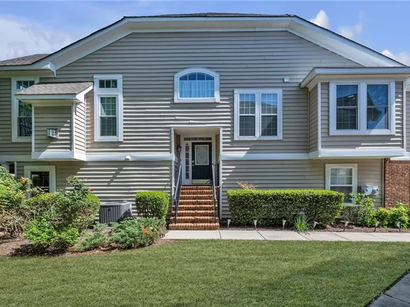 3007 Bay Shore Ln, Suffolk, VA 23435