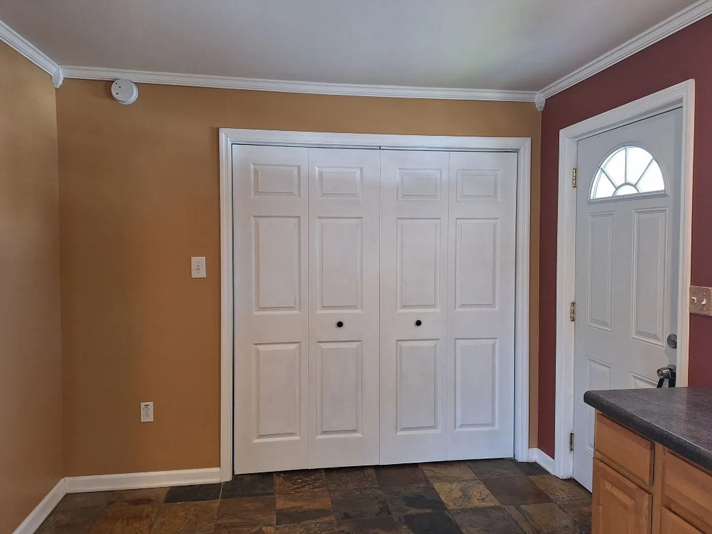 Do you like sleeping under tin roofs when it rains? Cute 3bd/2 bath cottage in Oak Ridge — Photo 4