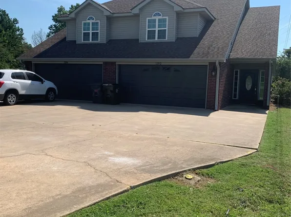 1202 N Wheeler Ave, Sallisaw, OK 74955