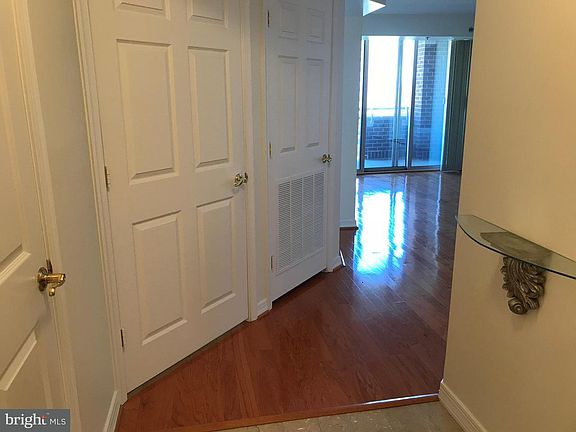 5th image of 5809 Nicholson Ln APT 1008