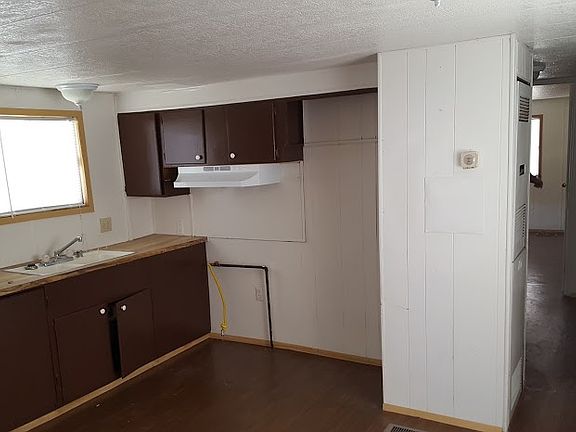 2nd image of 605 N 20th St Spc 20