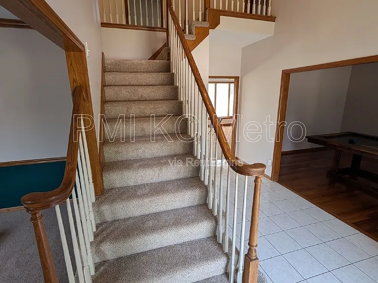 3905 SW 14th St — Photo 16
