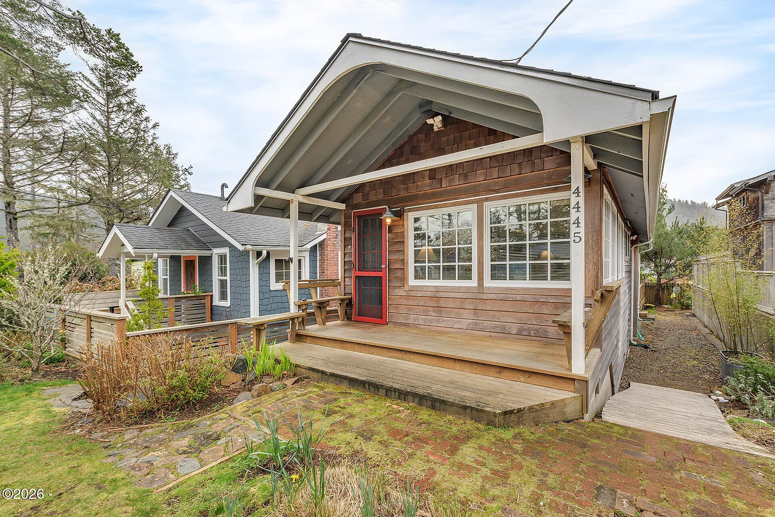 4445 Yamhill Ave photo 1
