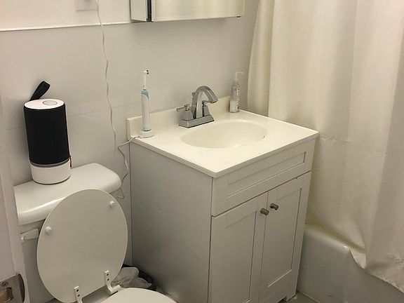 4th image of 410 St Nicholas Ave APT 17E