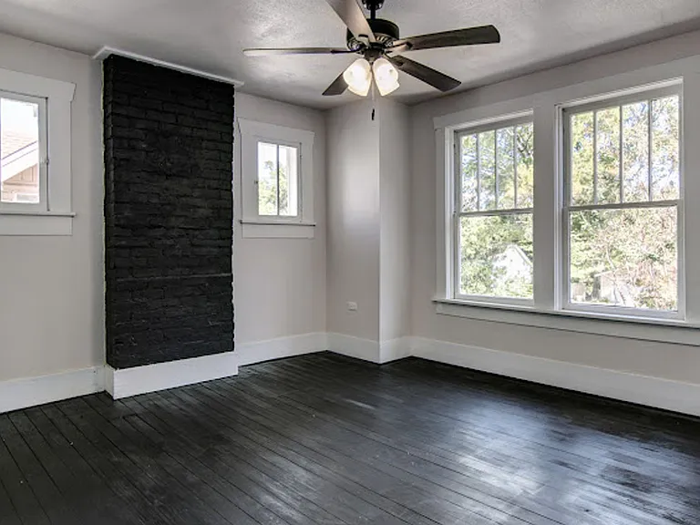 2301 Pecan St — Photo 13