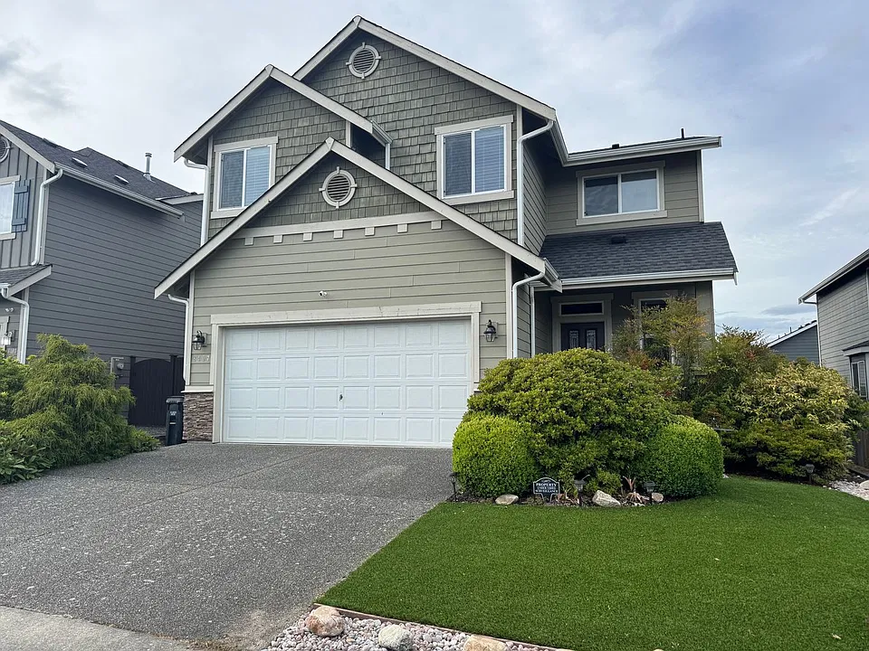 8407 72nd Pl NE