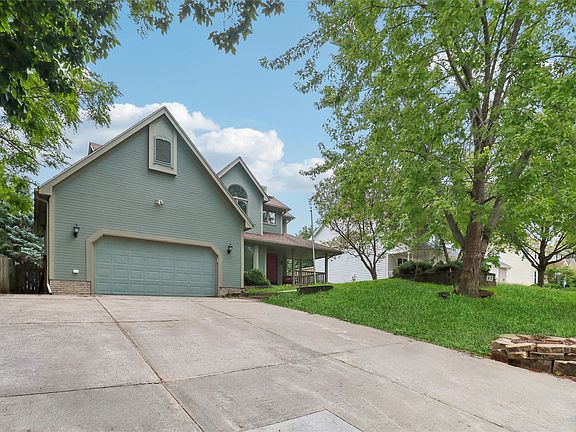 2nd image of 467 Edgewood Ln