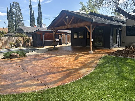 3rd image of 4021 Esperanza Dr