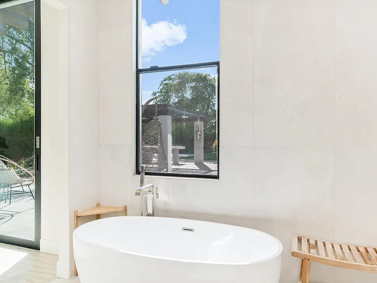 7417 E Paradise Dr — Photo 43