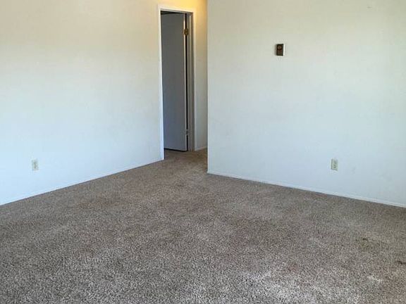 2nd image of 2097 Sunflower Ln #881d12ba4