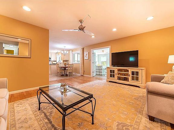3rd image of 202 Cool Meadows Dr