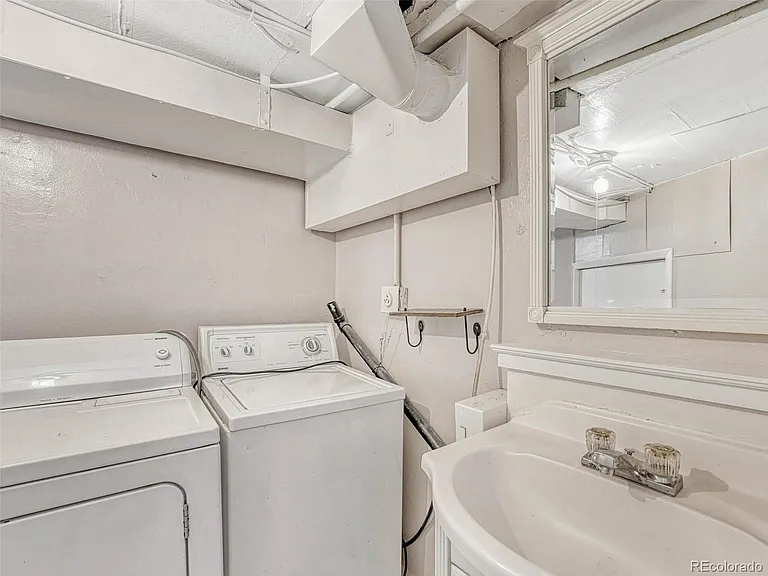 548 S Lincoln St #BASEMENT — Photo 23