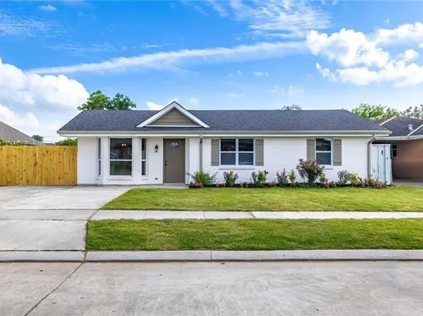 404 Alpaca Dr, Arabi, LA 70032